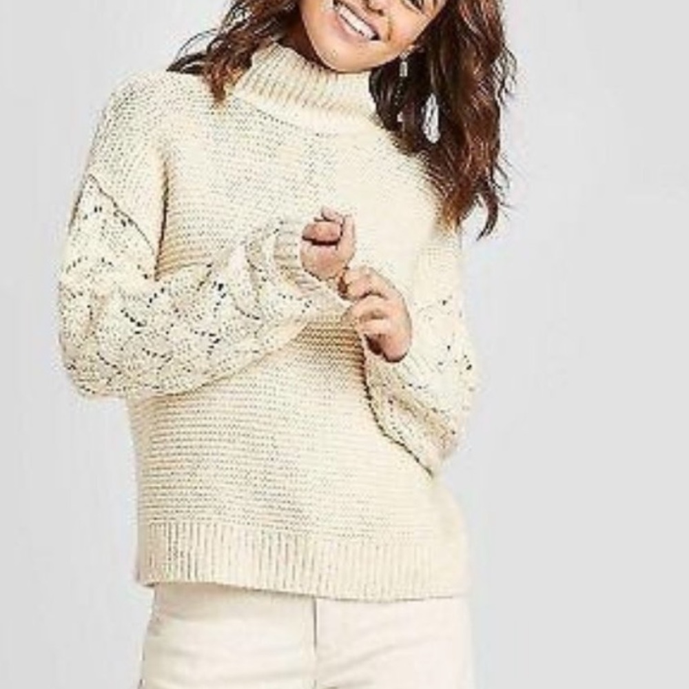 UNIVERSAL THREAD | Crewneck Detail Pullover Sweater Cream Size Small